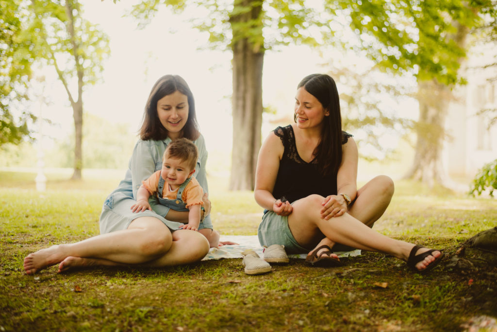 fotógrafo profesional donostia san sebastian gipuzkoa reportaje familia bebe lgtbiq+