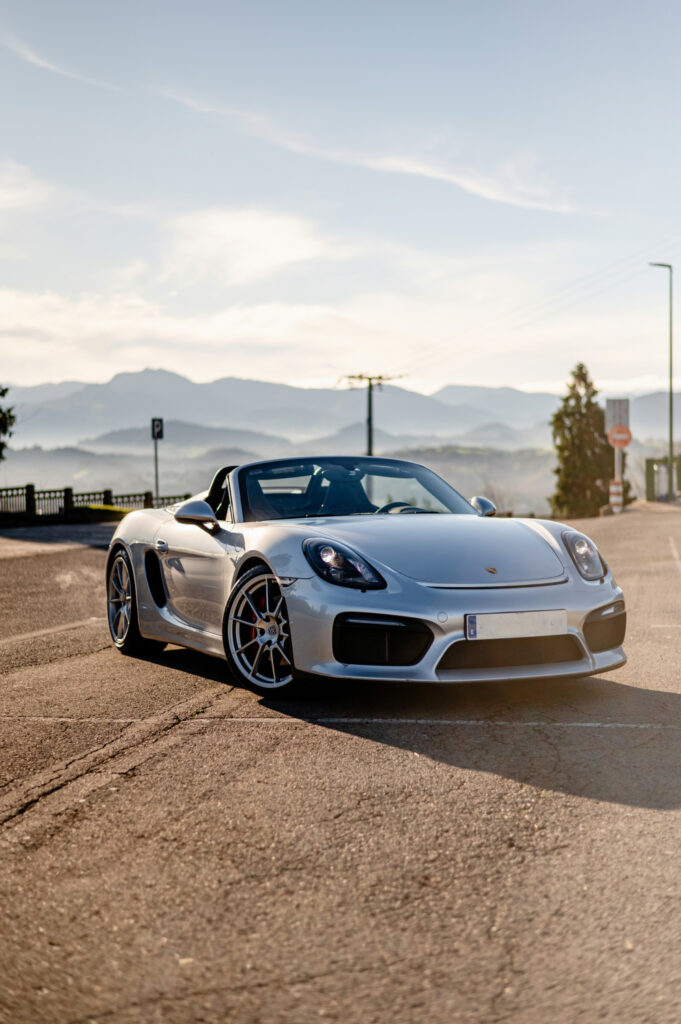 Porsche 981 Spyder, Porsche gris en venta, coche deportivo en venta San Sebastián, superdeportivo híbrido, compraventa de coches de lujo, fotografía de coches para vender, Porsche Spyder segunda mano